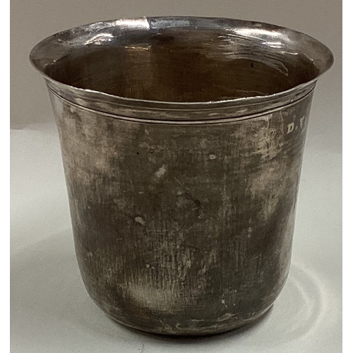 216 - An Antique 19th Century French silver beaker. Approx. 48 grams. Est. £100 - £150.