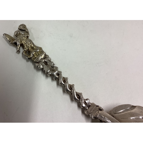 264 - An early Antique Dutch silver spoon. Approx. 60 grams. Est. £100 - £150.