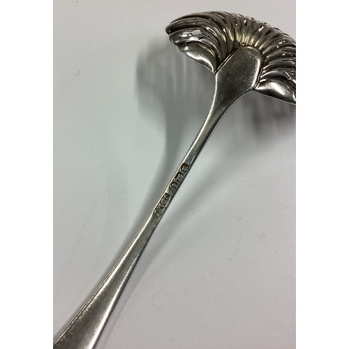 326 - A Victorian silver sifter spoon. Sheffield 1900. Approx. 15 grams. Est. £15 - £20.