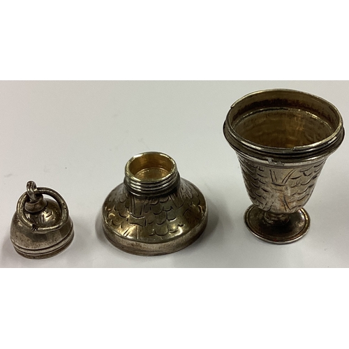 353 - An 18th Century Continental silver pomander with screw-top cover. Approx. 22 grams. Est. £80 - £120.