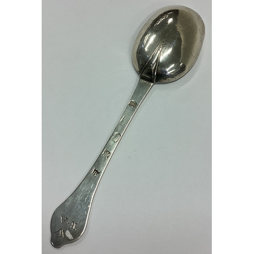 365 - EXETER: An early Queen Anne silver rat tail trefid spoon. 1702. Approx. 40 grams. Est. £300 - £400.