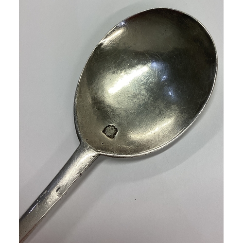 369 - A fine early silver spoon. London 1670. By Jeremy Jackson. Approx. 48 grams. Est. £800 - £1200.