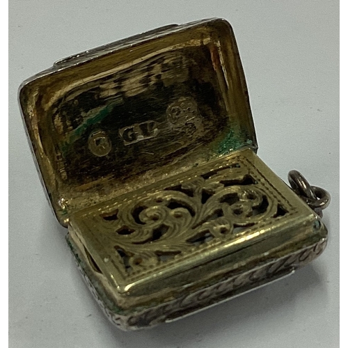 385 - A Victorian silver vinaigrette. Birmingham 1856. By George Unite. Approx. 6 grams. Est. £80 - £120.