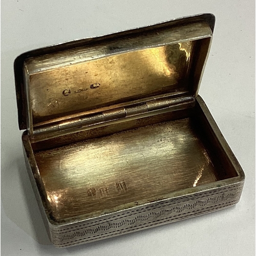 400 - A Georgian silver snuff box with bright-cut decoration. Birmingham. By ES. Approx. 37 grams. Est. £5... 