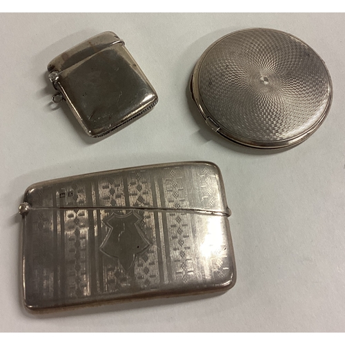 43 - A heavy silver calling card case together with a vesta case etc. Approx. 152 grams of gross weight. ... 