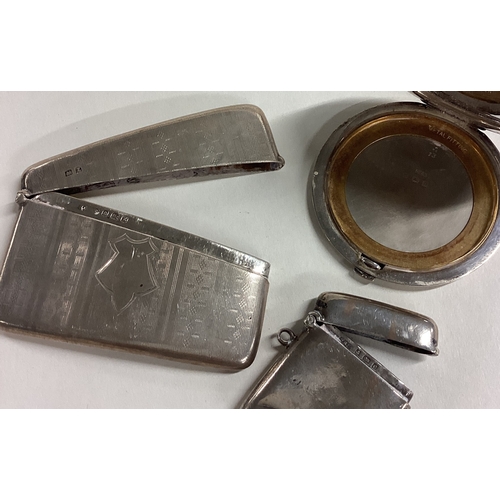 43 - A heavy silver calling card case together with a vesta case etc. Approx. 152 grams of gross weight. ... 