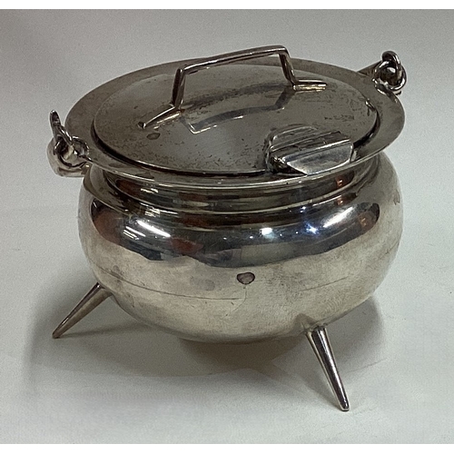 442 - A rare Victorian silver cauldron-shaped mustard pot on three feet with BGL. Birmingham 1896. By LB &... 