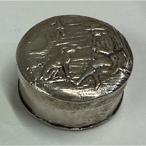 456 - An Antique Dutch silver box with chased decoration to lift-off cover. Approx. 32 grams. Est. £50 - £... 