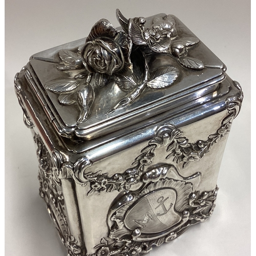 506 - An attractive 18th Century silver tea caddy. London 1761. By Thomas Pitts. Approx. 365 grams. Est. £... 