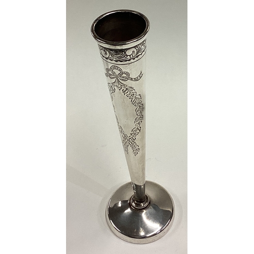 558 - A silver vase. By Tiffany & Co. Approx. 93 grams. Est. £80 - £120.