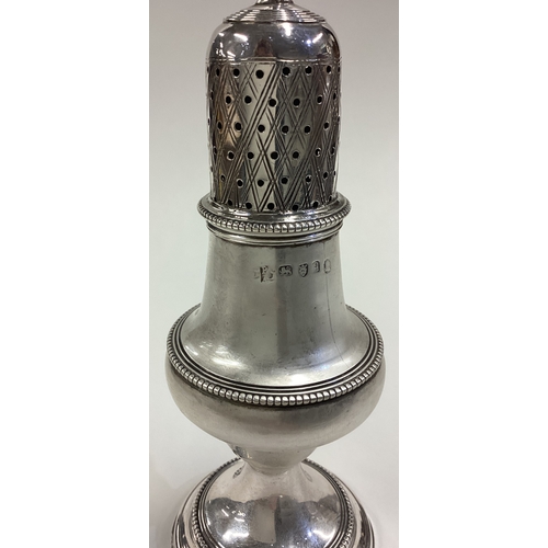 604 - PETER & ANN BATEMAN: A large George III silver sugar caster. London 1791. Approx. 73 grams. Est. £10... 