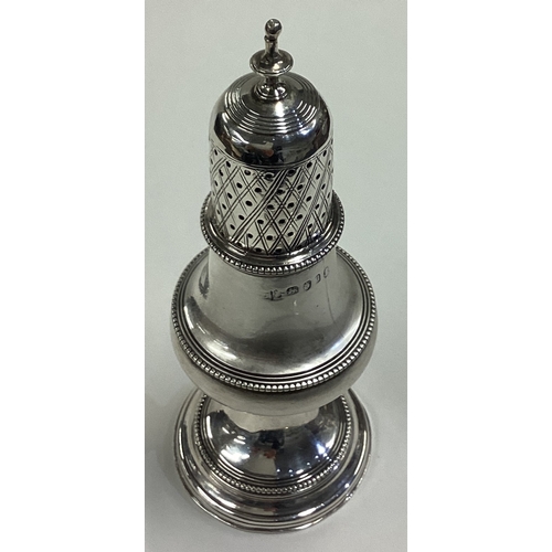 604 - PETER & ANN BATEMAN: A large George III silver sugar caster. London 1791. Approx. 73 grams. Est. £10... 