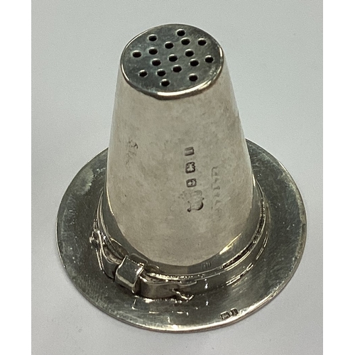 65 - A rare Victorian silver pepper in the form of a hat. Birmingham 1910. Approx. 20 grams. Est. £100 - ... 