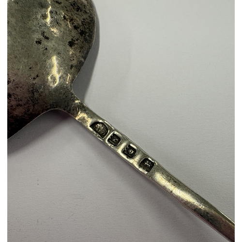 109 - A silver caddy spoon. London 1911. By Amy Sandheim. Approx. 27 grams. Est. £100 - £150.