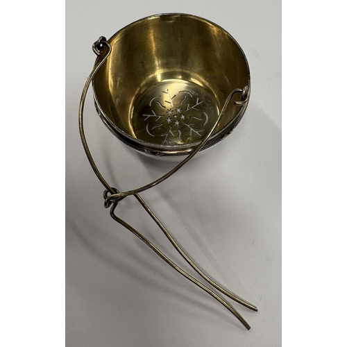 245 - A 19th Century French silver tea strainer / infuser. Circa 1880. Approx. 32 grams. Est. £20 - £30.