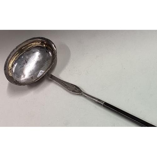 468 - A large George III silver toddy ladle. Approx. 50 grams. Est. £60 - £80.