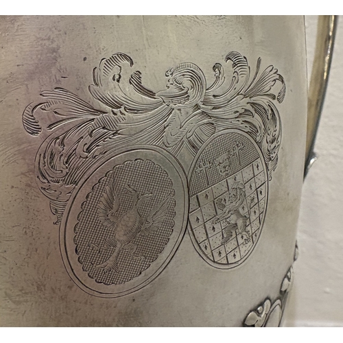 483 - A large 18th Century George III silver tea urn with central armorial. London 1793. By Daniel Pontife... 