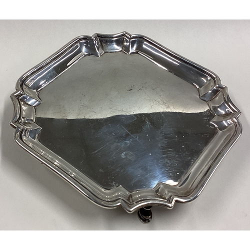 544 - An octagonal George II silver salver. London 1731. By Joseph Saunders. Approx. 226 grams. Est. £800 ... 