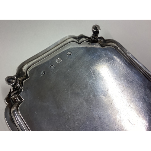 544 - An octagonal George II silver salver. London 1731. By Joseph Saunders. Approx. 226 grams. Est. £800 ... 