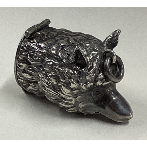 559 - A novelty silver vesta case in the form of a fox with jewelled eyes. Approx. 39 grams. Est. £120 - £... 