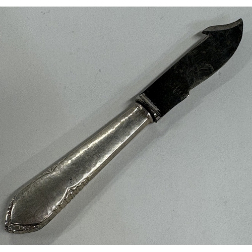 592 - A Continental silver fish knife in the Jensen style. Approx. 27 grams of gross weight. Est. £20 - £3... 