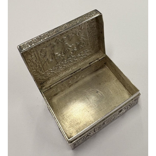 83 - A Chinese export silver snuff box decorated with scenes. Character mark to base. Approx. 90 grams. E... 