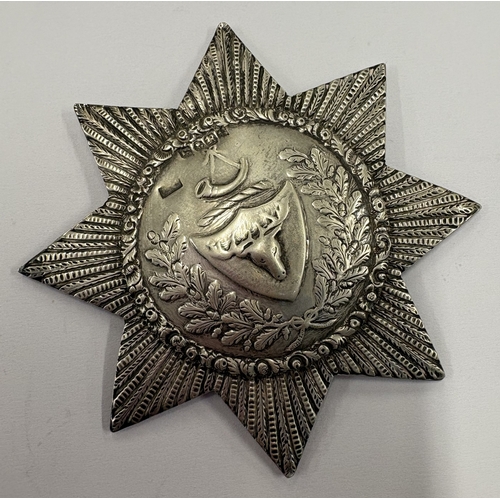 85 - A heavy Victorian silver badge / medallion. Birmingham 1859. Approx. 51 grams. Est. £200 - £300.