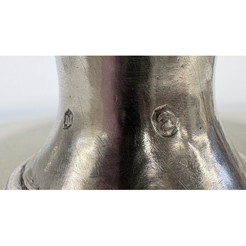 686 - EXETER: An early 18th Century West Country Britannia Standard silver tazza. Fully marked to body and... 