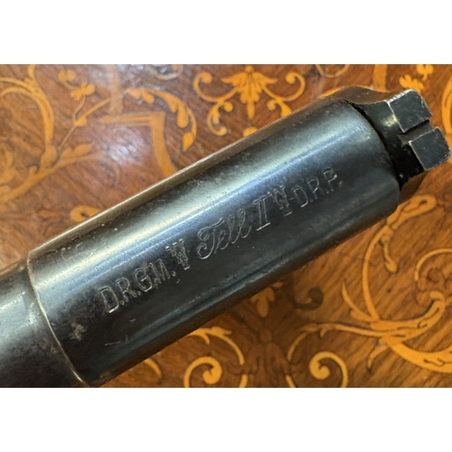 149 - A vintage DGRM Tell Mark 2 .177 cal Air Pistol. Est. £20 - £30.