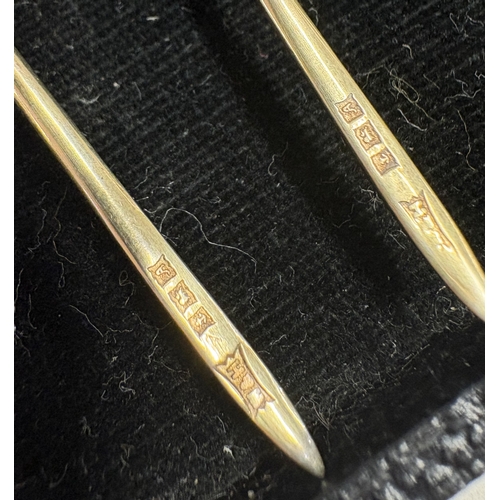 111 - A set of six silver gilt sandwich picks with cockerel finials. Birmingham. Approx. 7 grams. Est. £80... 