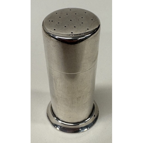 47 - A cased silver pepper. By Tiffany & Co. Approx. 23 grams. Est. £60 - £80.