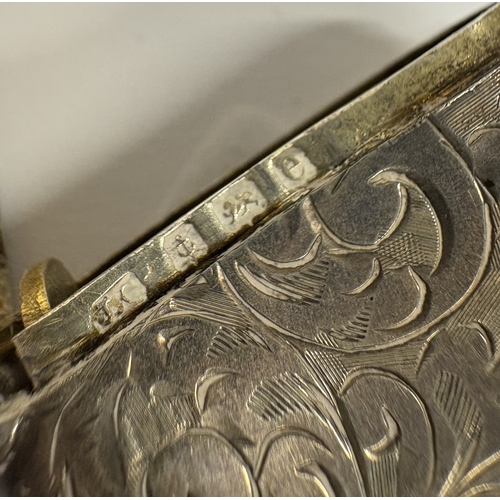 48 - A silver vesta case. Birmingham 1904. Approx. 27 grams. Est. £30 - £40.