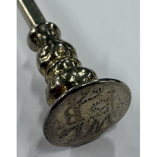 187 - A 17th Century Charles II English Provincial silver seal top spoon. Circa 1660. Approx. 44 grams. Es... 