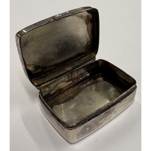 38 - A silver pill box. Bearing import marks to base. Approx. 13 grams. Est. £30 - £40.