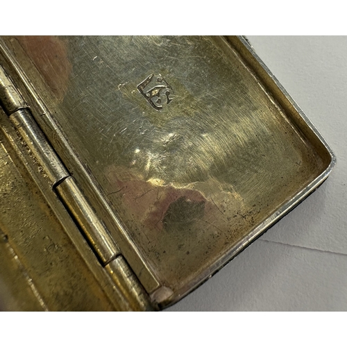 218 - A Chinese export silver combination vesta and snuff box, maker's mark only. Circa 1820. By Yatshing.... 