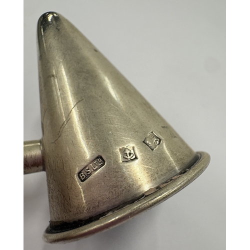 224 - A silver candle snuffer. Birmingham 1971. By BS Ltd. Approx. 21 grams. Est. £80 - £120.