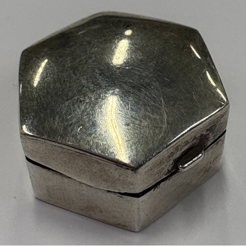 433 - An octagonal silver pill box, fully marked to base. London 1996. Approx. 5 grams. Est. £30 - £40.