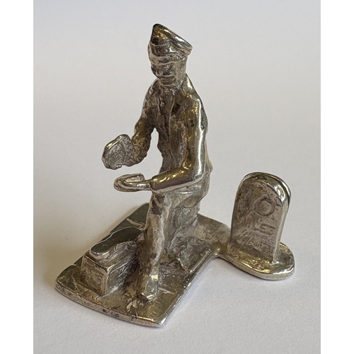 439 - A miniature silver figure. London. By Thomas Charles Jarvis. Approx. 25 grams. Est. £25 - £30.