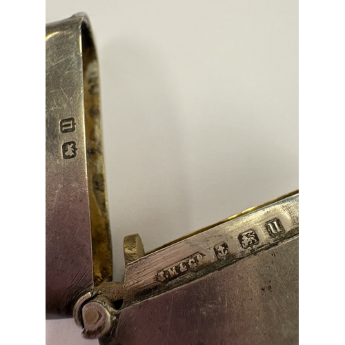 443 - A silver vesta case decorated with a tennis racket. Birmingham 1915. By TM & Co. Approx. 27 grams. E... 