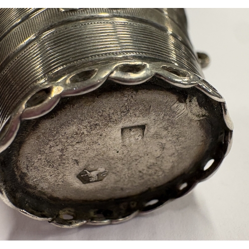 462 - A 19th Century Dutch silver peppermint box, marked to base. Approx. 17 grams. Est. £50 - £80.