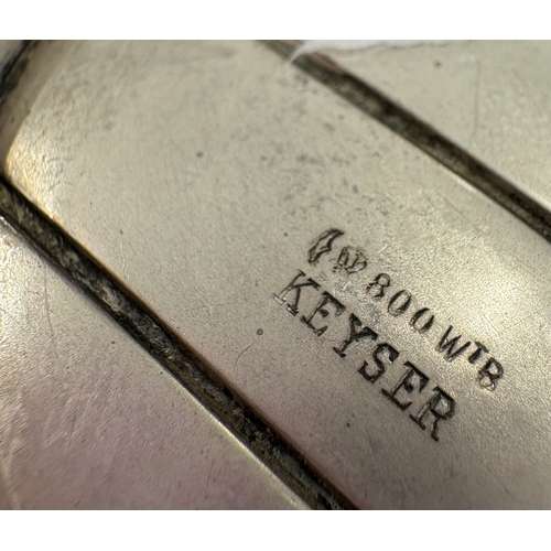 572 - A novelty barrel-shaped 19th/20th Century Continental silver money box, marked to base. Approx. 68 g... 