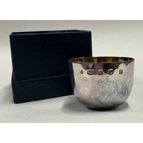 576 - A Britannia Standard silver tumbler cup contained within original box. Sheffield 2004. By Francis Ho... 