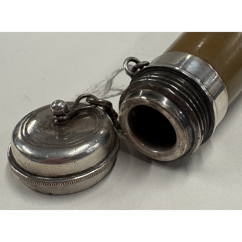 664 - A large early 19th Century Victorian silver flask. Est. £200 - £300.