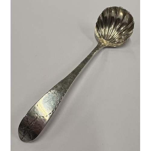 671 - An 18th Century Irish silver ladle. 1802. Approx. 22 grams. Est. £60 - £80.