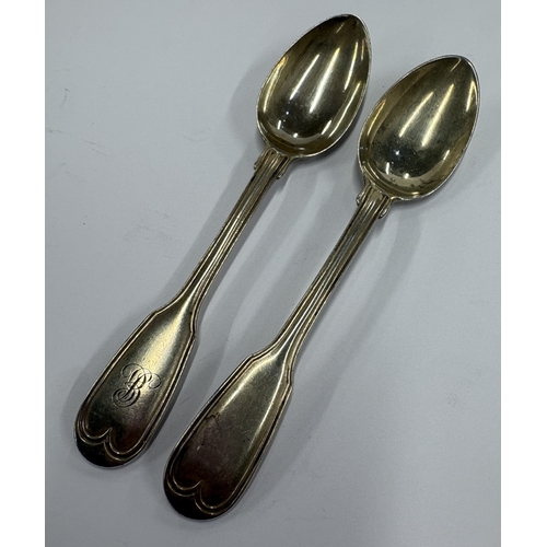 674 - PAUL STORR: A fine pair of 19th Century silver teaspoons. London 1814. Approx. 71 grams. Est. £200 -... 