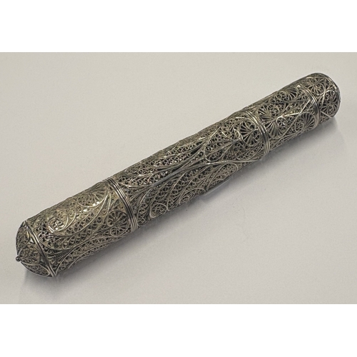679 - An Indian filigree silver cigar holder. Circa 1830. Approx. 41 grams. Est. £200 - £300.