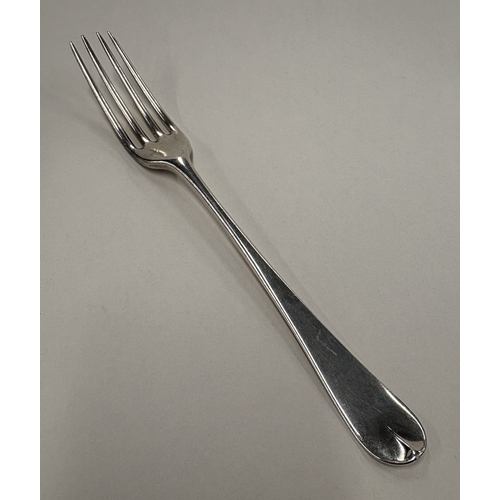 680 - A silver table fork with crested decoration. London 1790. By Peter & Jonathan Bateman. Approx. 75 gr... 