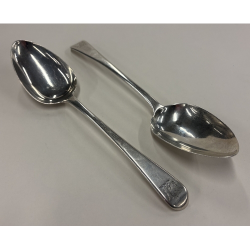 681 - A pair of silver spoons with crested decoration. London 1799. By William Eley I & William Fearn. App... 