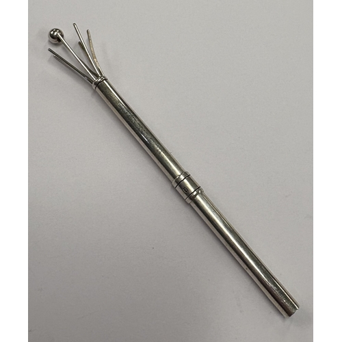 686 - A silver swizzle stick. Birmingham. Approx. 6 grams. Est. £50 - £80.