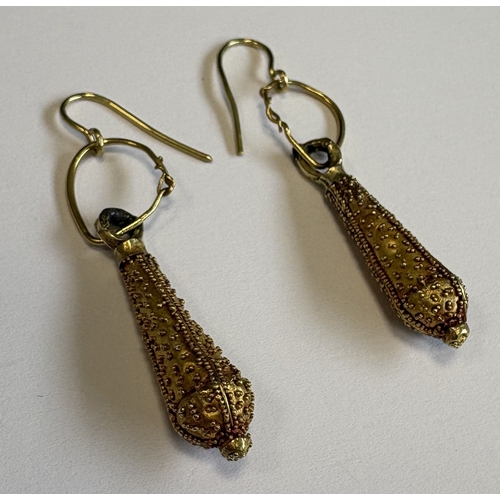 710 - A good pair of Georgian gold tapering earrings with ball decoration. Approx. 4 grams. Est. £200 - £3... 